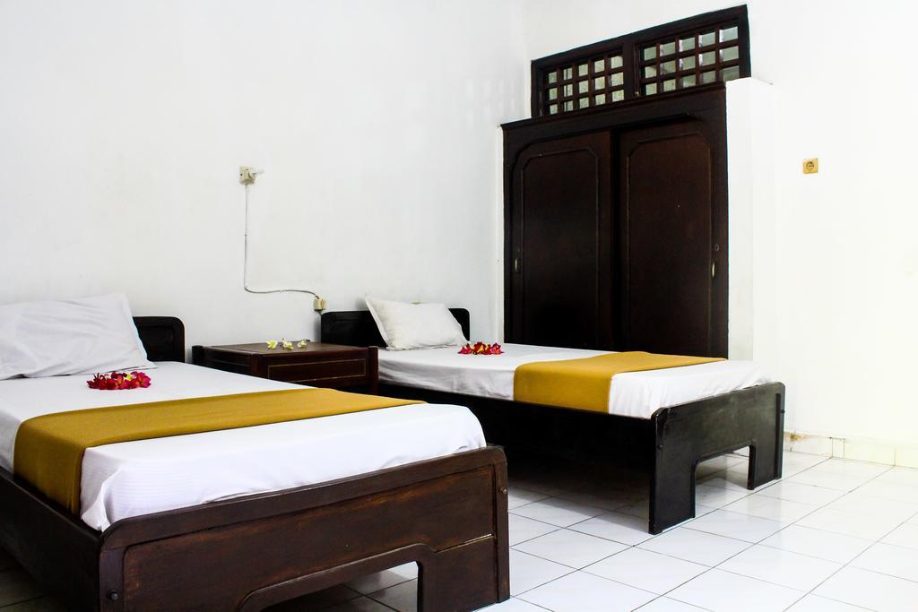 Berlian Inn Kuta  Exterior photo